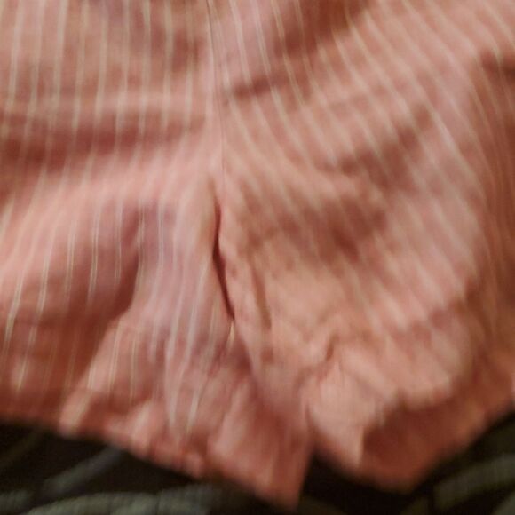 Ellen Tracy 100% Linen Pink White Stripes Elastic Waist Pull On Shorts - Picture 4 of 6